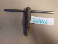 Klíč zástrčný č.8 na čtyřhrany 0713