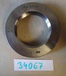 Závitový kroužek M70x2 dobrý
