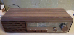 Radiopřijímač R207 SNIEŽKA 450x180x120 - MUZEUM