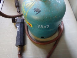 Bomba s hořákem a jednocestným ventilem 